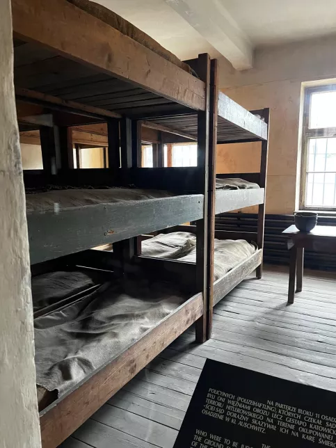 Photo prise dans le camp d'Auschwitz